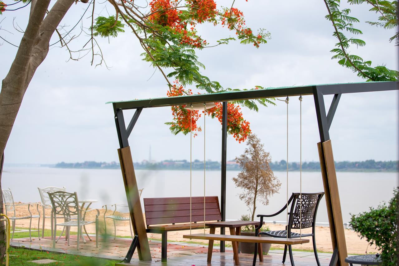 Vieng Khong Hotel Mukdahan Exterior photo
