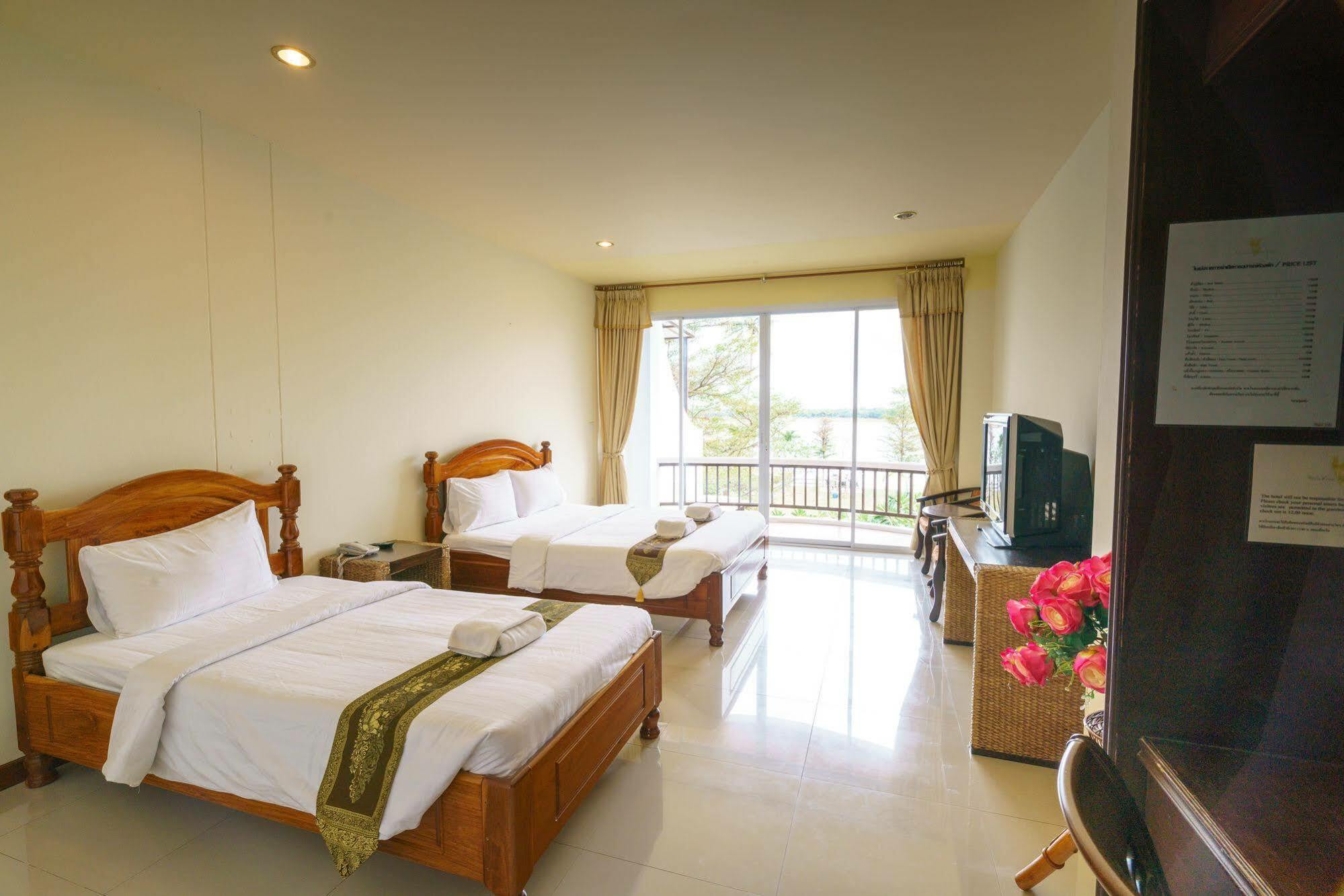 Vieng Khong Hotel Mukdahan Exterior photo