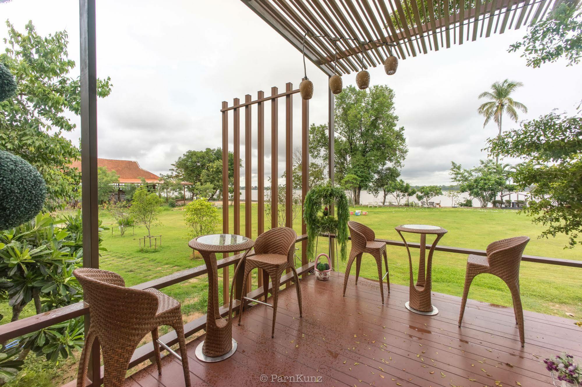 Vieng Khong Hotel Mukdahan Exterior photo