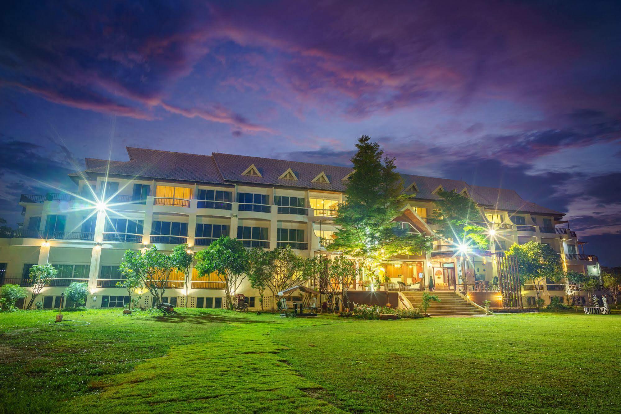 Vieng Khong Hotel Mukdahan Exterior photo